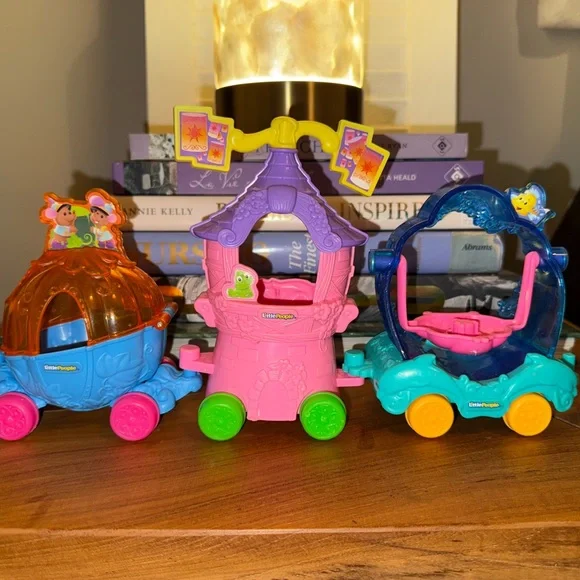 Fisher Price Little People Princess Playsets - Picture 2 of 5